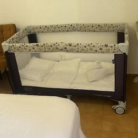 Hébergement de vacances Adosado En Urbanizacion Con Precioso Jardin