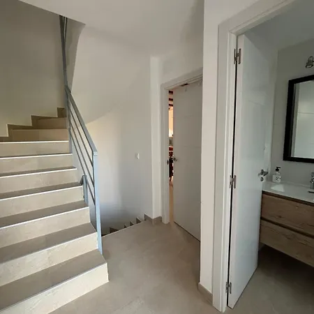 Holiday home Adosado En Urbanizacion Con Precioso Jardin