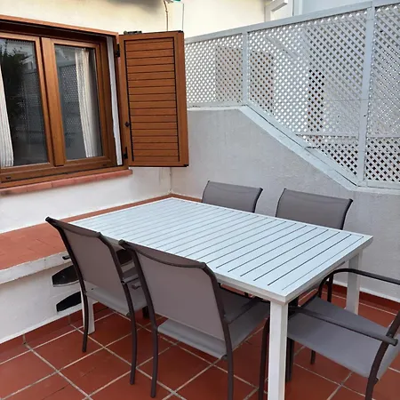 Adosado En Urbanizacion Con Precioso Jardin Holiday home *