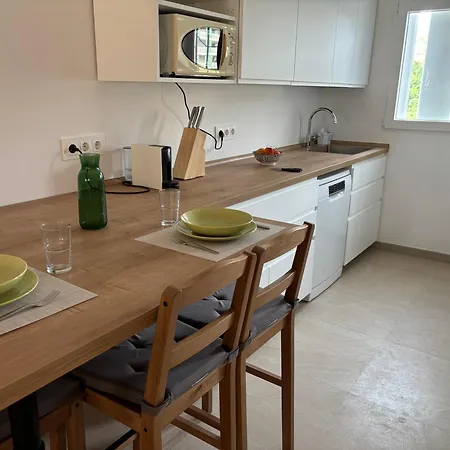 Adosado En Urbanizacion Con Precioso Jardin * デニア